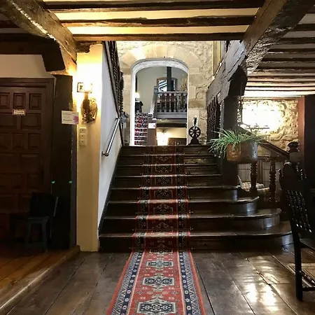 Altamira Hotel