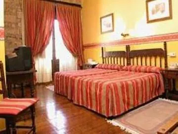 Altamira Hotel 3*